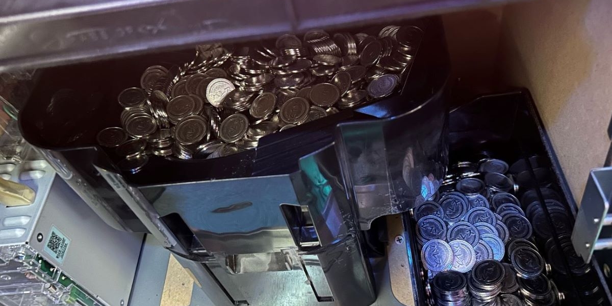 スロット内部ホッパー